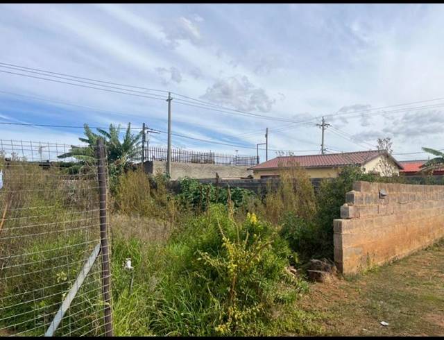 LAND FOR SALE IN STRETFORD